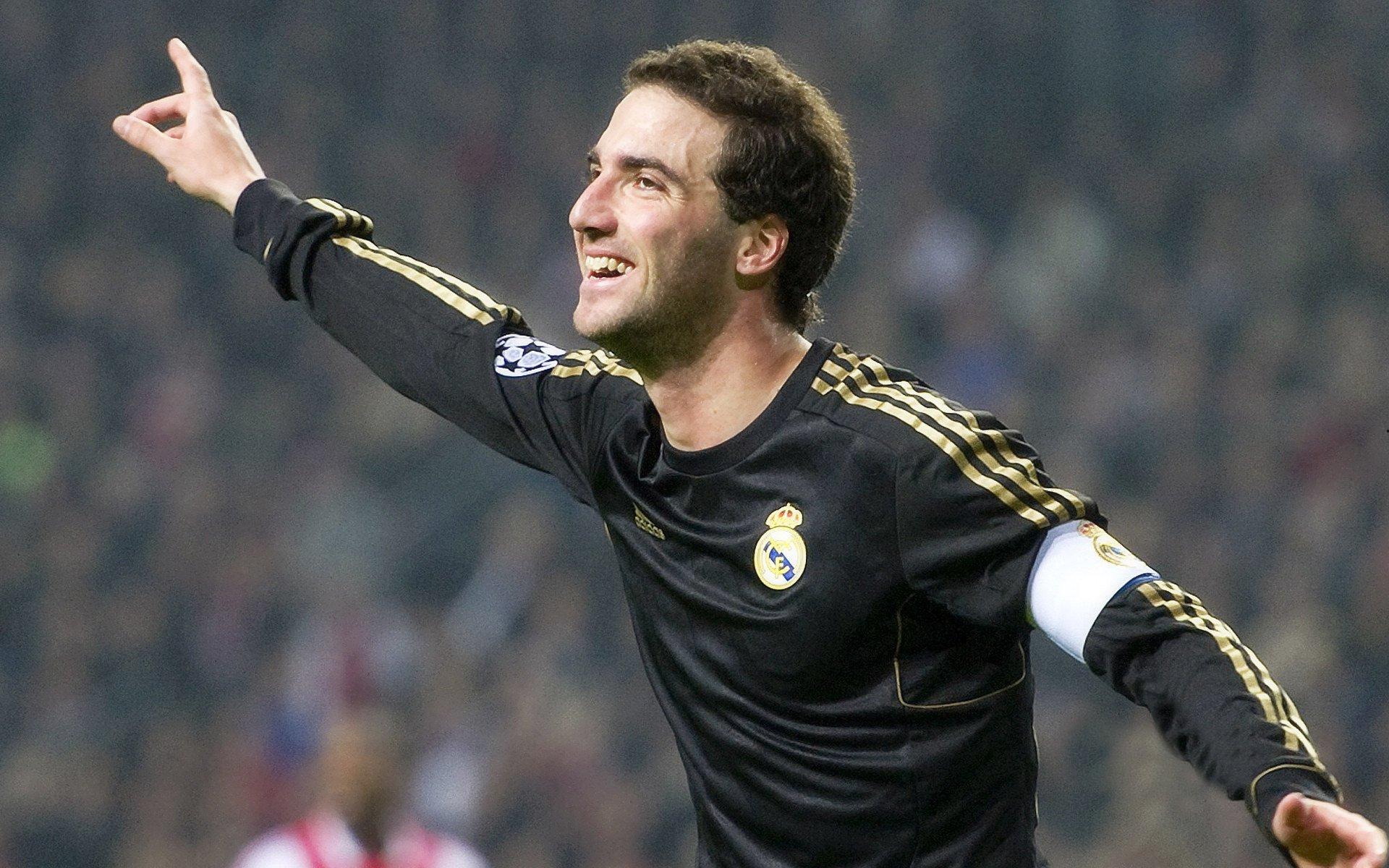 林德布拉德伊莫拉首秀遇挫 小红牛新车砂石区惊魂